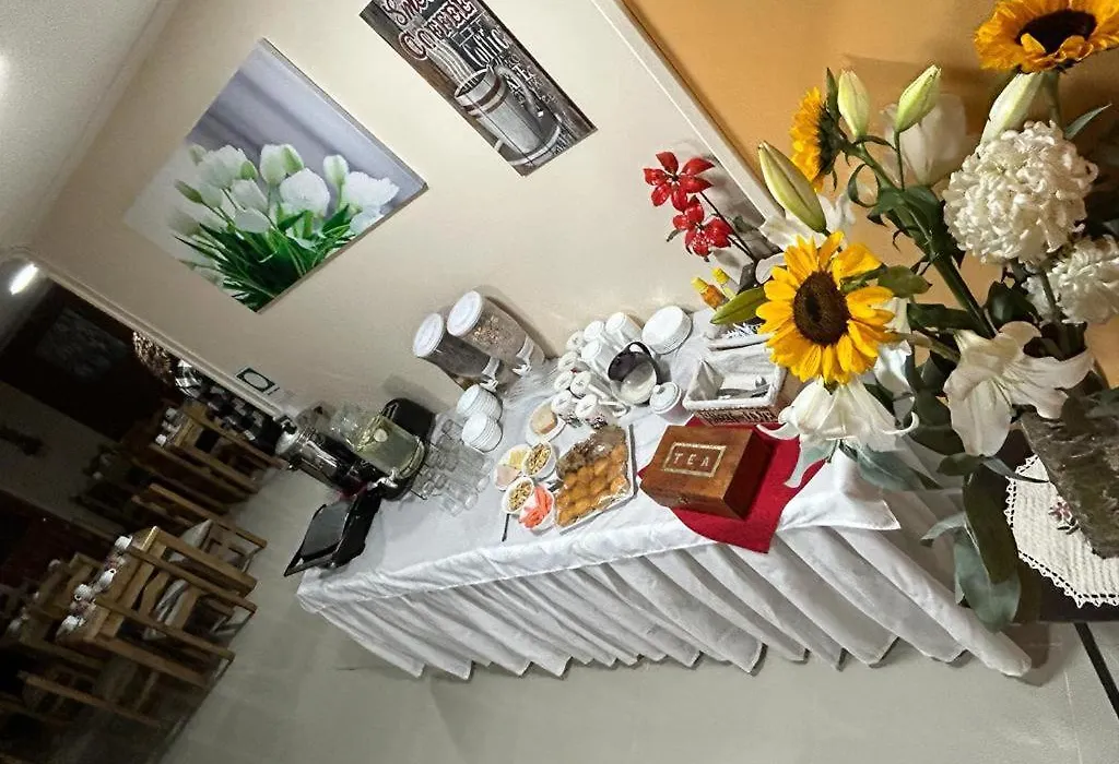 Hostal Esesur-1